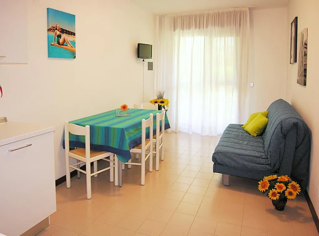 Apartment Gemini Con Piscina Bibione 0*,