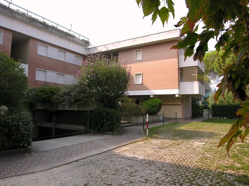 Apartment Gemini Con Piscina Bibione
