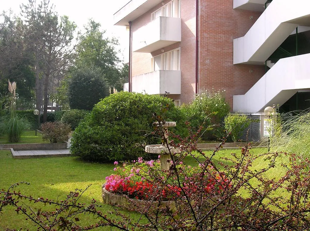 Apartment Gemini Con Piscina Bibione Italien